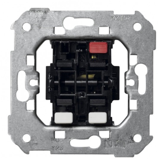 Simon 82 Łącznik świecznikowy -zdjęcie numer 1