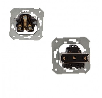 Simon 82 Gniazdo pojedyncze z/u 16A mechanizm