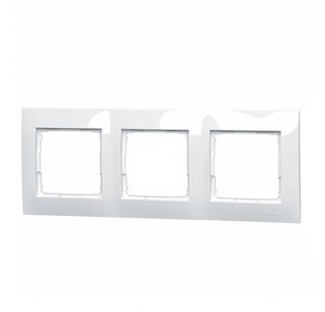 Simon54 Ramka potrójna biały 3 pola