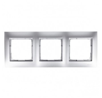 Simon54 Ramka potrójna srebrny mat 3 pola